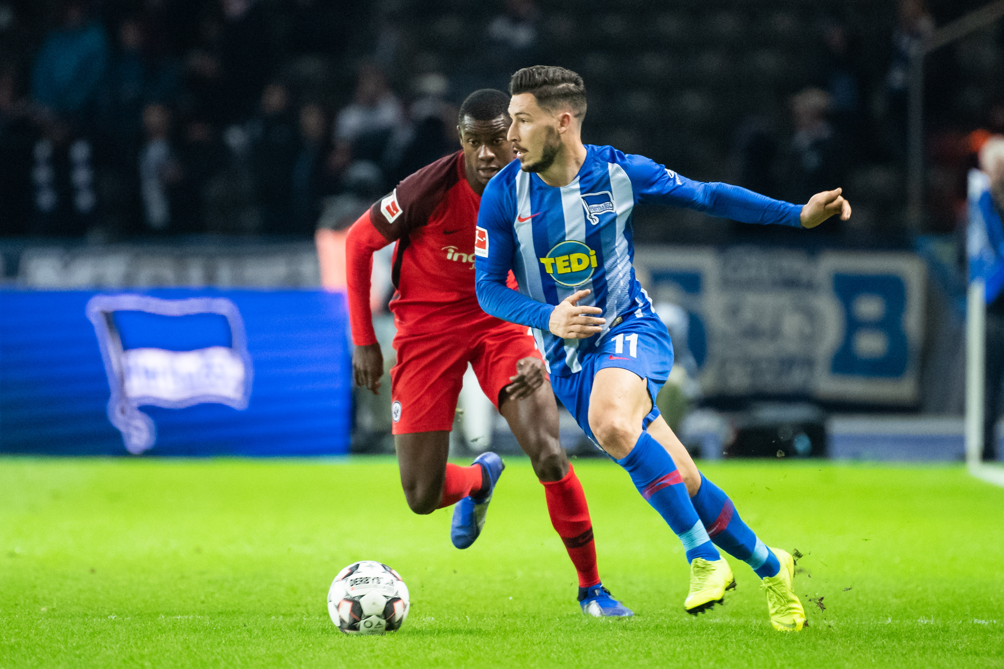 库乔：伊斯科是个非常积极的领袖；贝蒂斯的战术很重视边锋（库乔：伊斯科是位极具进取心的领袖，贝蒂斯战术强调边锋）