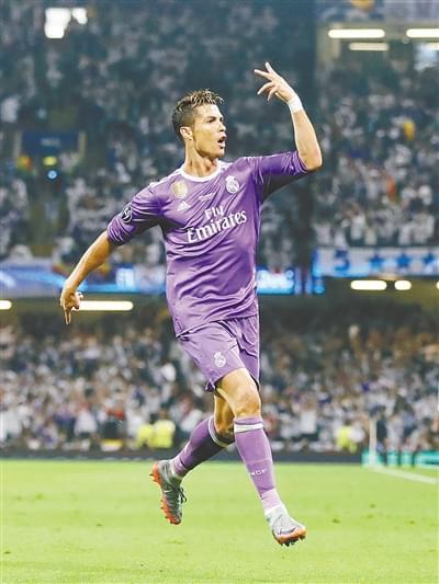 马德兴怒喷女足：主管领导给个解释，主帅不下课亚洲杯必惨败（马德兴炮轰女足：管理层须作出说明，若主帅留任亚洲杯恐惨败）