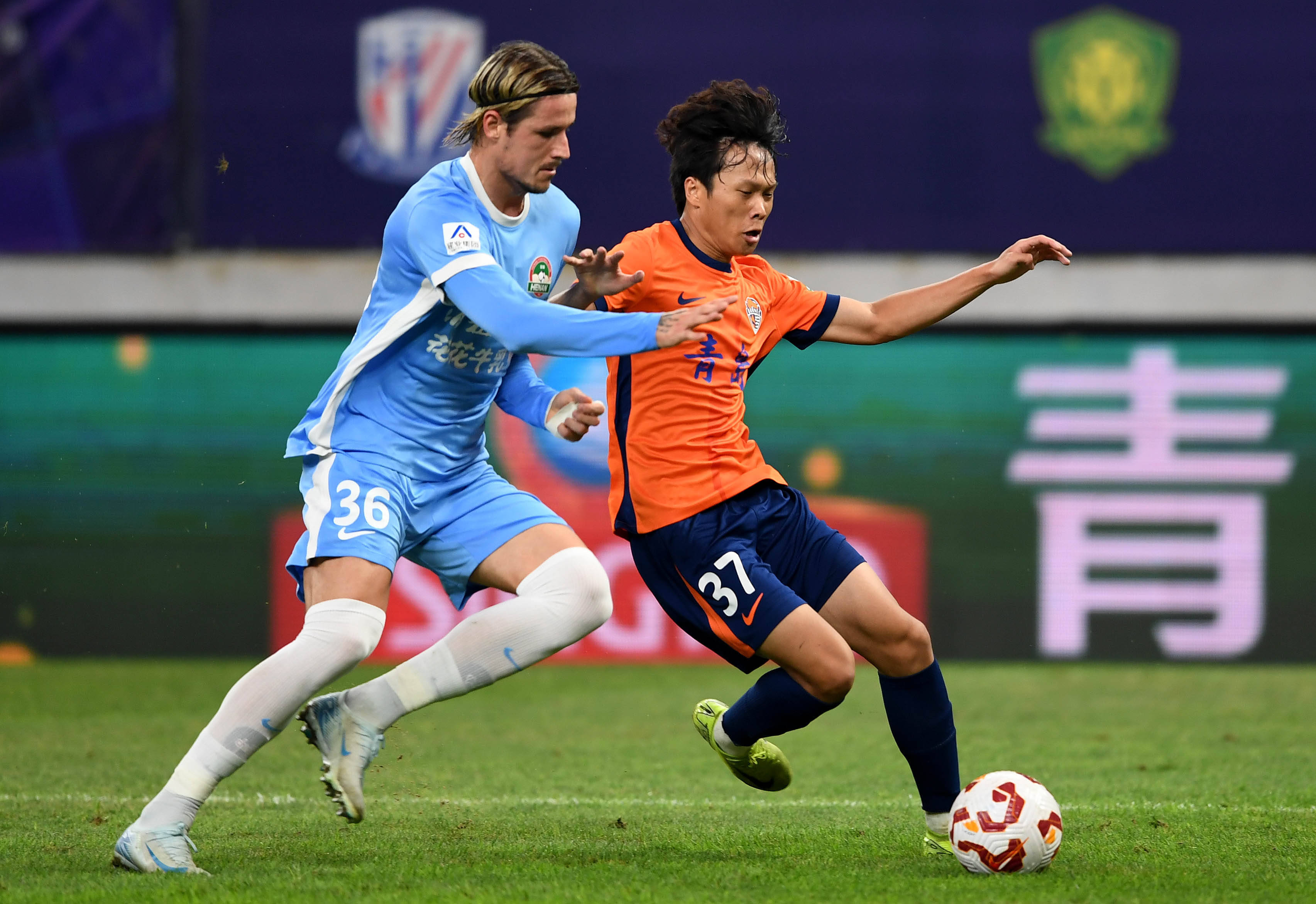 利物浦欧冠小组赛关键战平切尔西（欧冠小组赛重头戏：利物浦与切尔西战成平局）