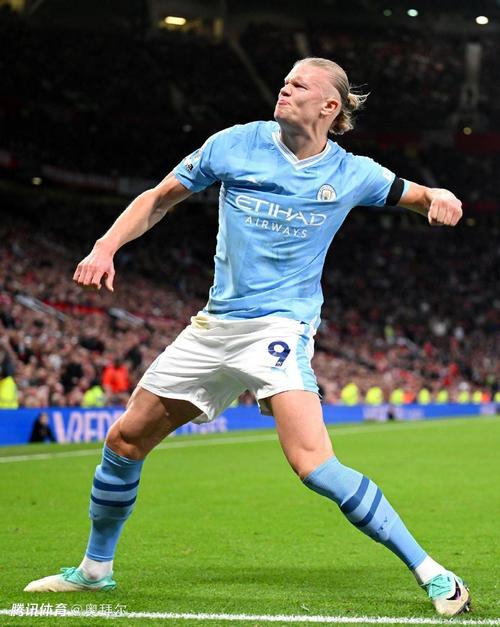 判决书：原天津泰达球员白某峰因受贿判有期徒刑一年，缓刑一年（法院判决：前天津泰达球员白某峰因受贿获刑一年，缓刑一年）