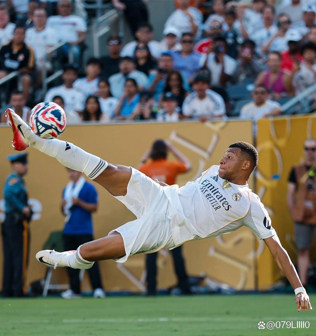 罗马诺：曼城正在和塞门约谈判，切尔西已经退出竞争（罗马诺：曼城与塞门约洽谈进行中，切尔西已退出争夺）