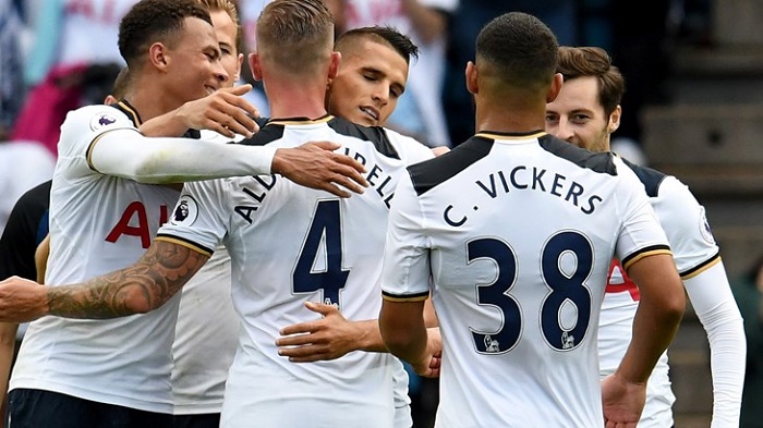 足球世界杯官方球票再次被抢空，黄牛疯狂加价（足球世界杯官方门票再度售罄，黄牛哄抬票价）