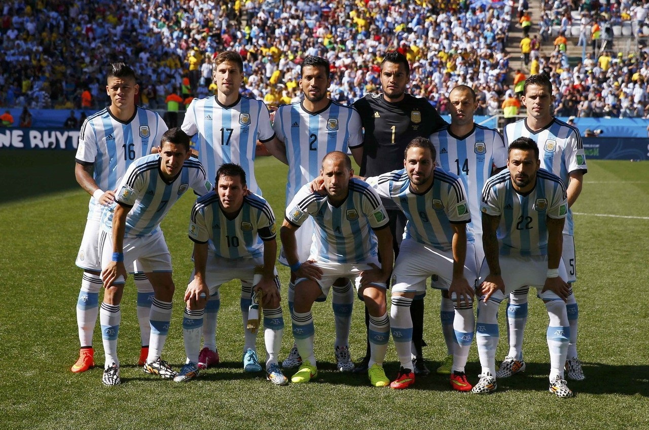 国米肠子悔青了吧？米兰700万投资蜡笔，收益直指联赛冠军（米兰700万押注蜡笔直指联赛桂冠，国米追悔莫及）