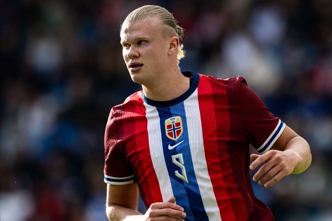 中超11月最佳球员候选：法比奥领衔，王燊超、吴曦、侯森在列（中超11月最佳球员候选出炉：法比奥领衔，王燊超、吴曦、侯森入选）