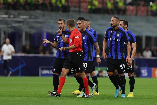 法媒：欧冠转播权在法遇冷，欧足联将二轮招标并向流媒体开放（法媒称欧冠在法版权遇冷，欧足联开启第二轮竞标并向流媒体放开）